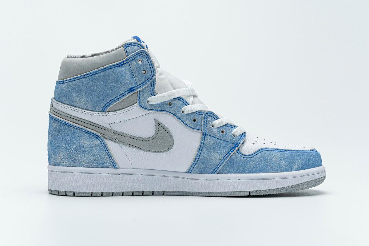 AIR JORDAN 1 HIGH OG " HYPER ROYAL "