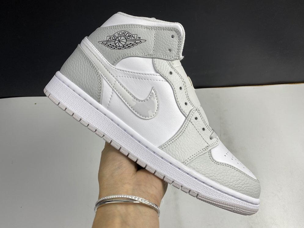 Jordan 1 Mid Camo