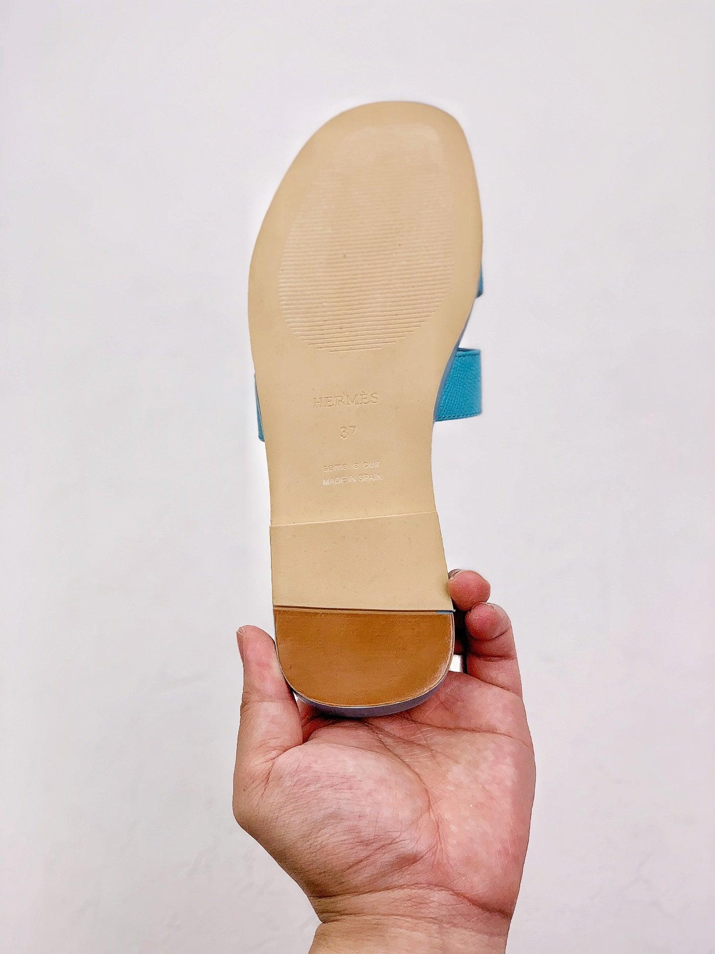 HERMES SLIPPERS *LIGHT BLUE*