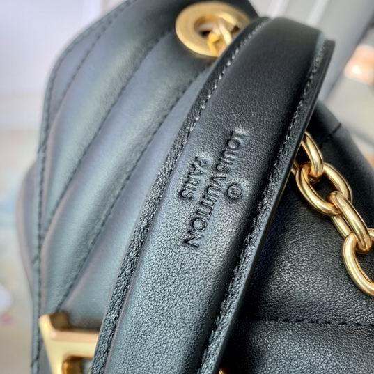 LOUIS VUITTON NEW WAVE CHAIN BAG