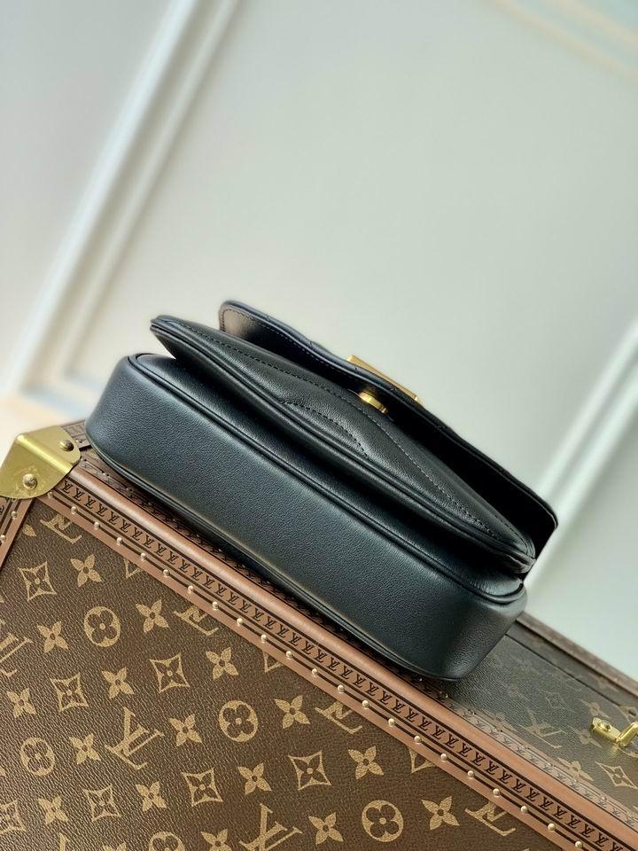 LOUIS VUITTON NEW WAVE CHAIN BAG