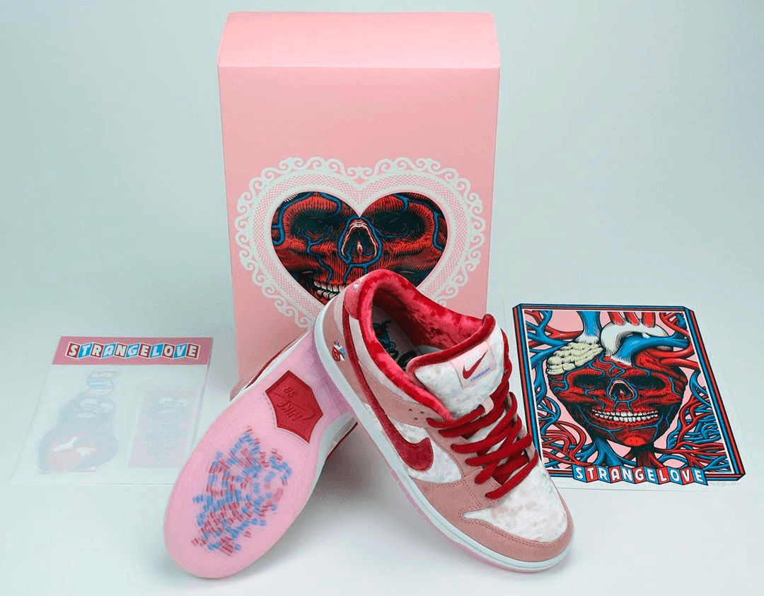 NIKE SB DUNK LOW " STRANGELOVE "