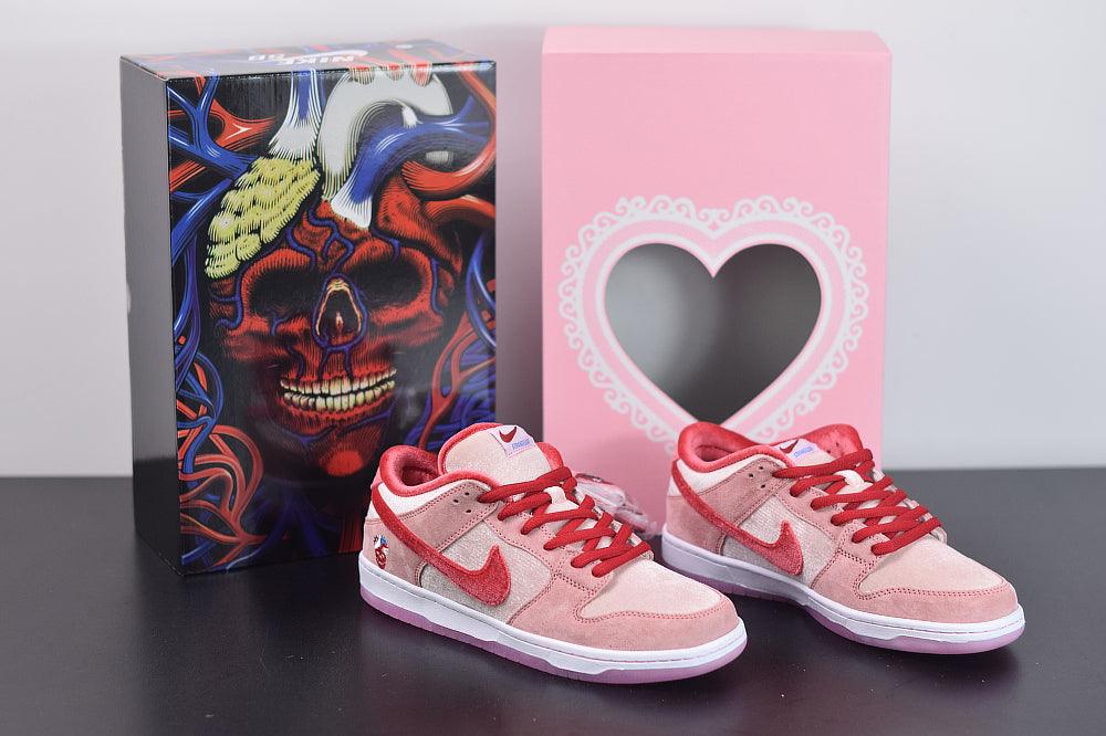NIKE SB DUNK LOW " STRANGELOVE "