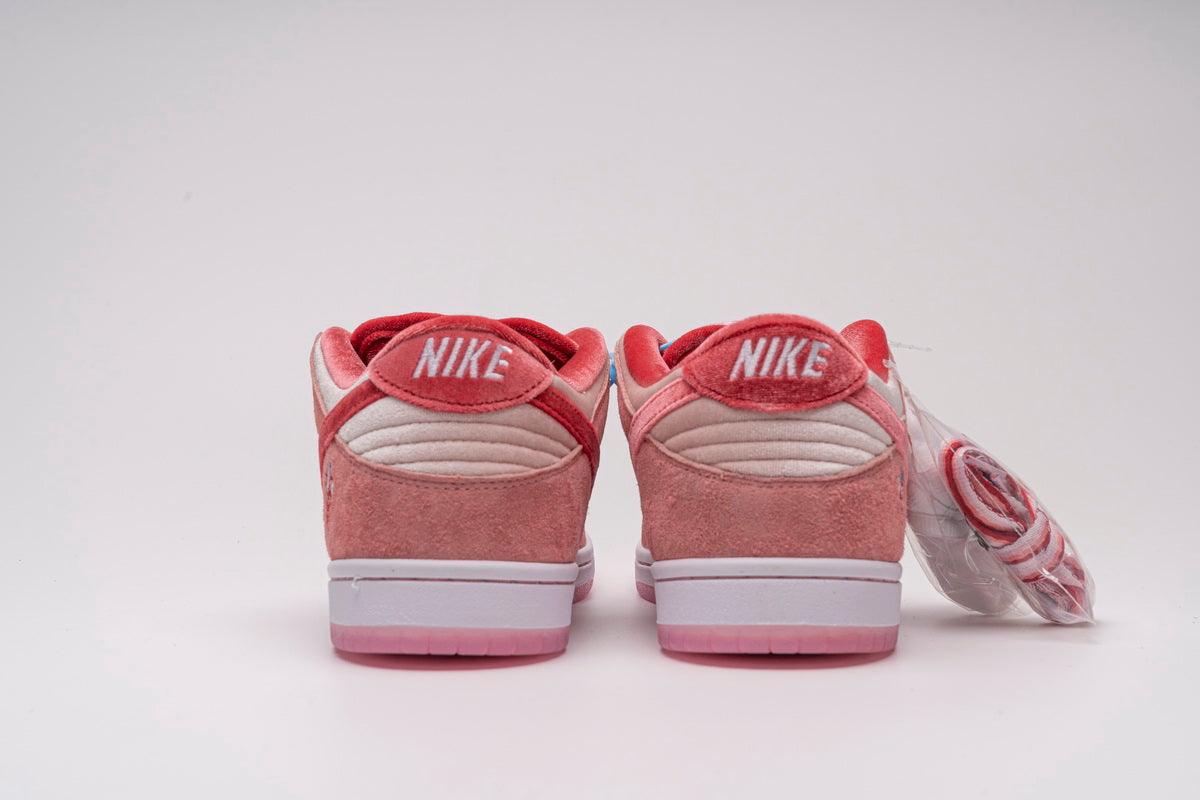 NIKE SB DUNK LOW " STRANGELOVE "