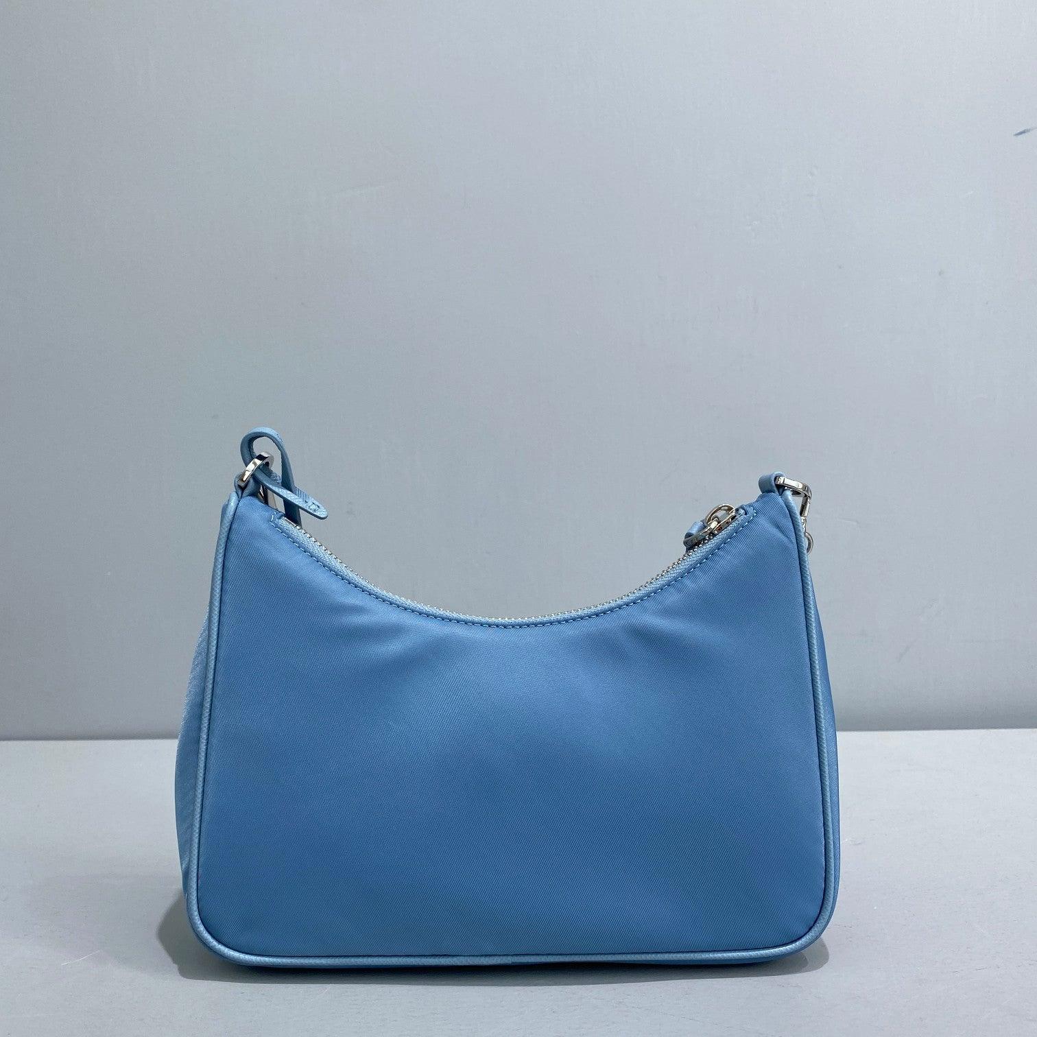 PRADA RE-EDITION 2005 RE-NYLON CELESTE