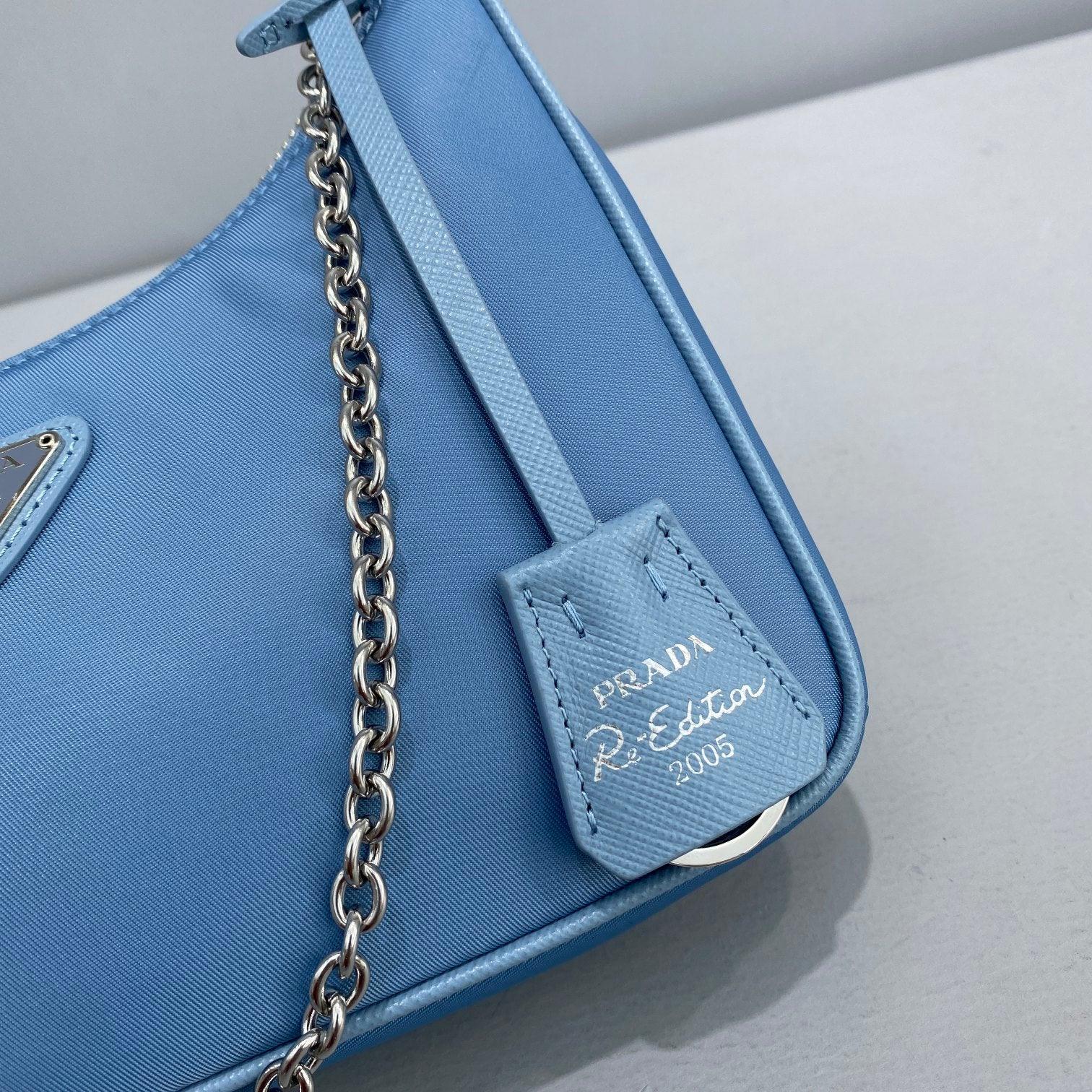 PRADA RE-EDITION 2005 RE-NYLON CELESTE
