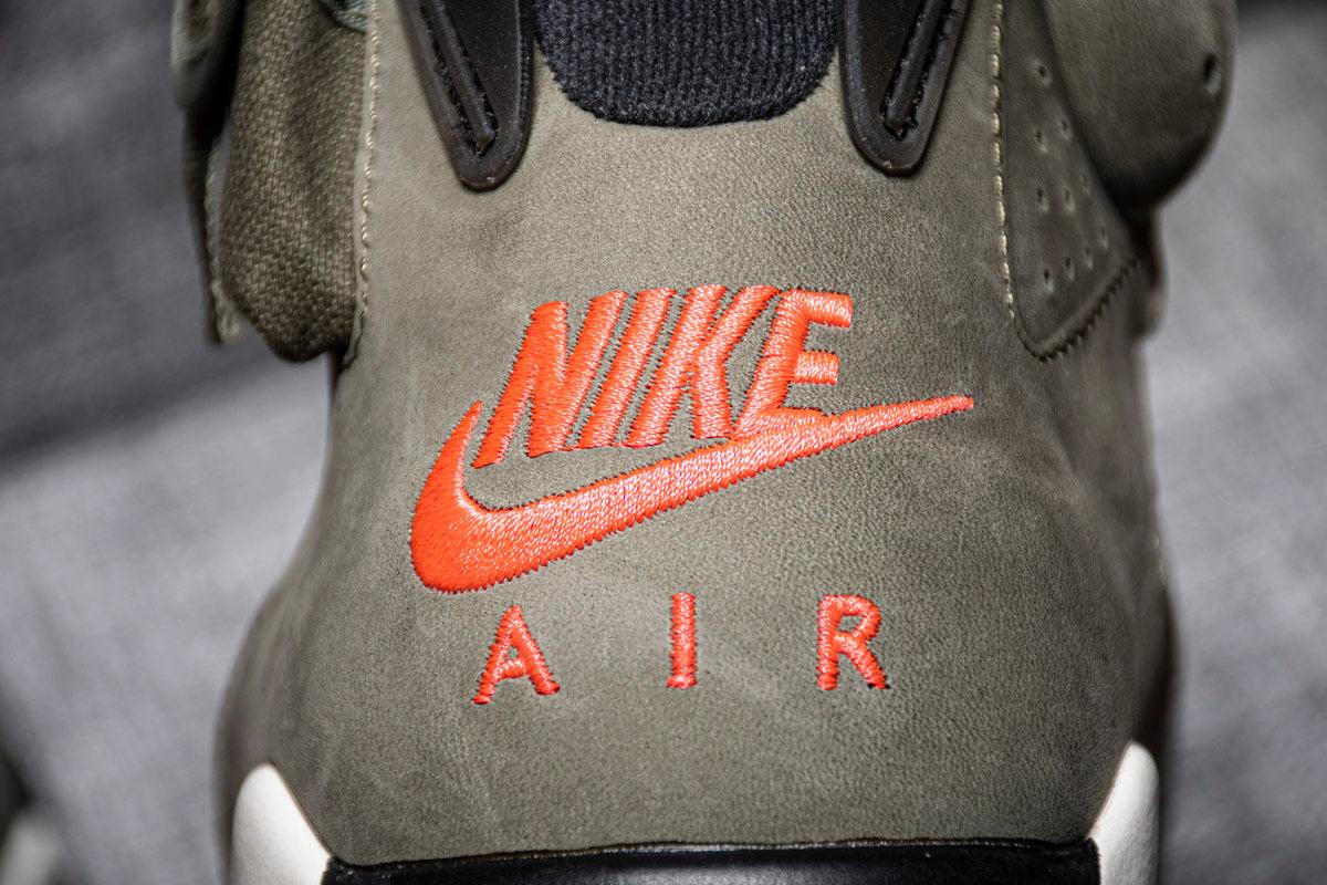 TRAVIS SCOTT - JORDAN 6 RETRO