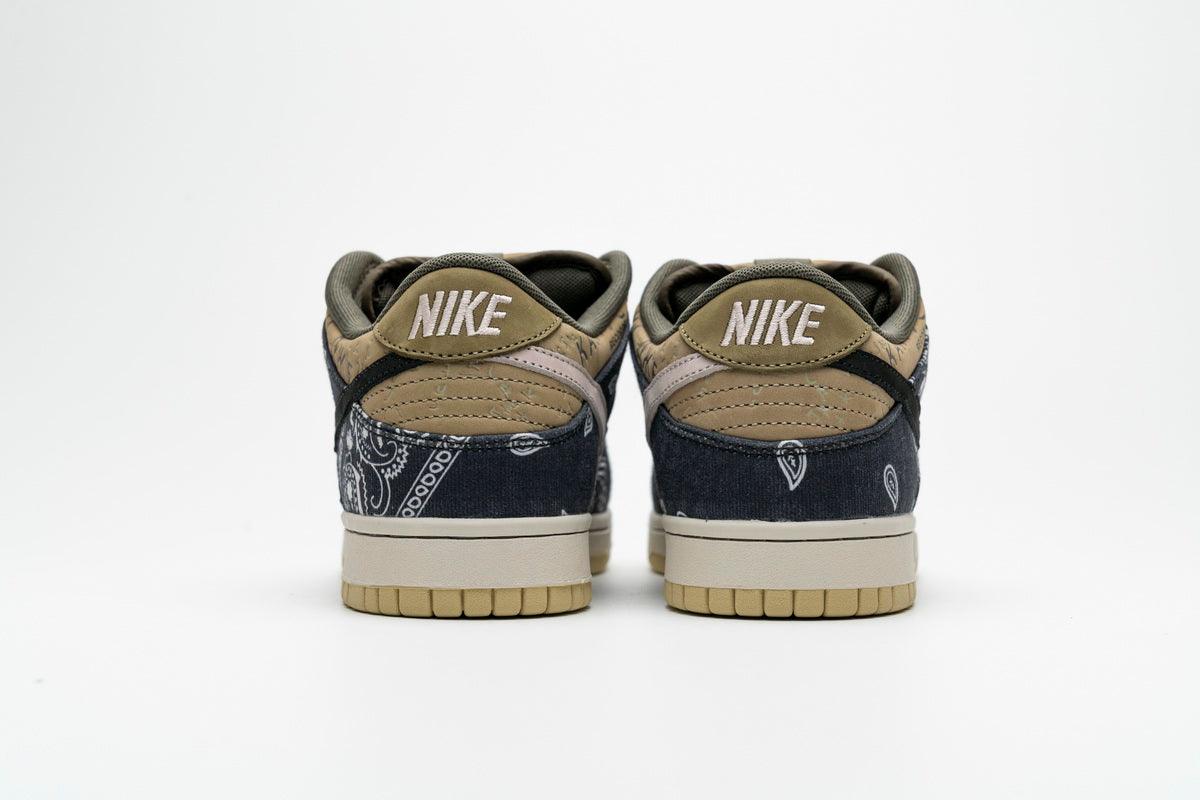 TRAVIS SCOTT - SB DUNK LOW