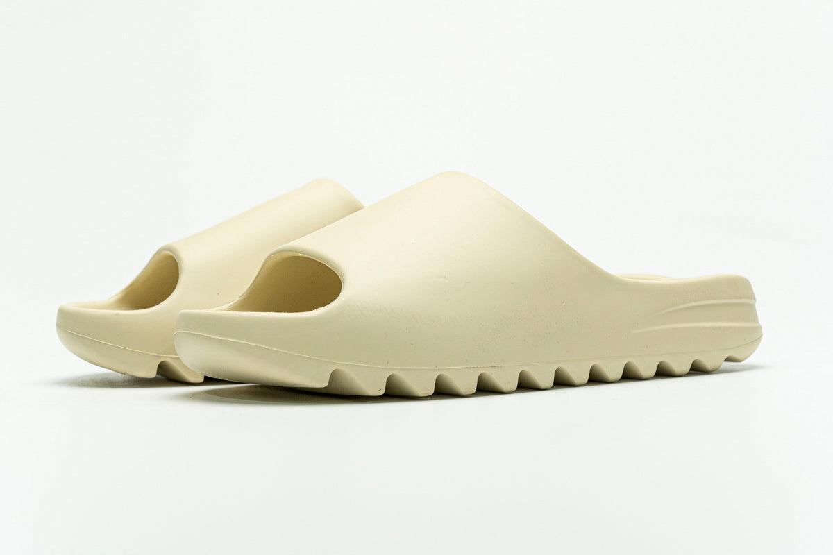 YEEZY SLIDE " BONE "