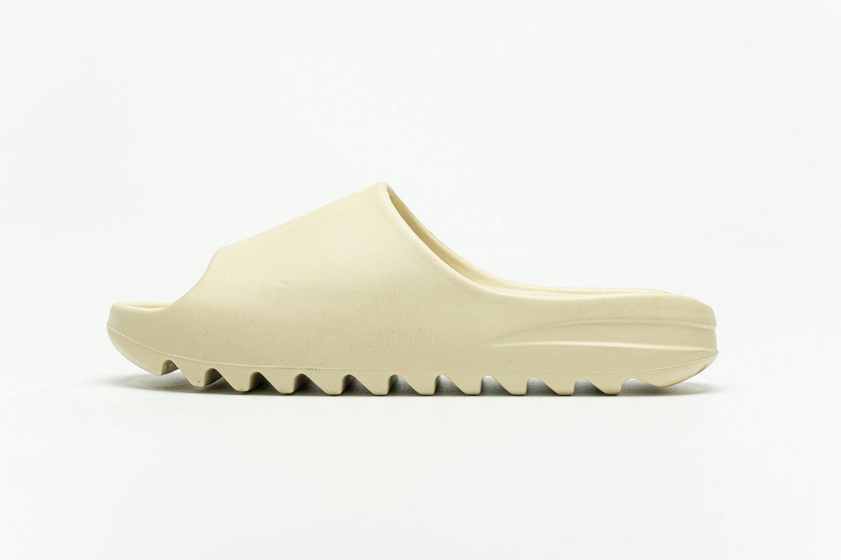 YEEZY SLIDE " BONE "