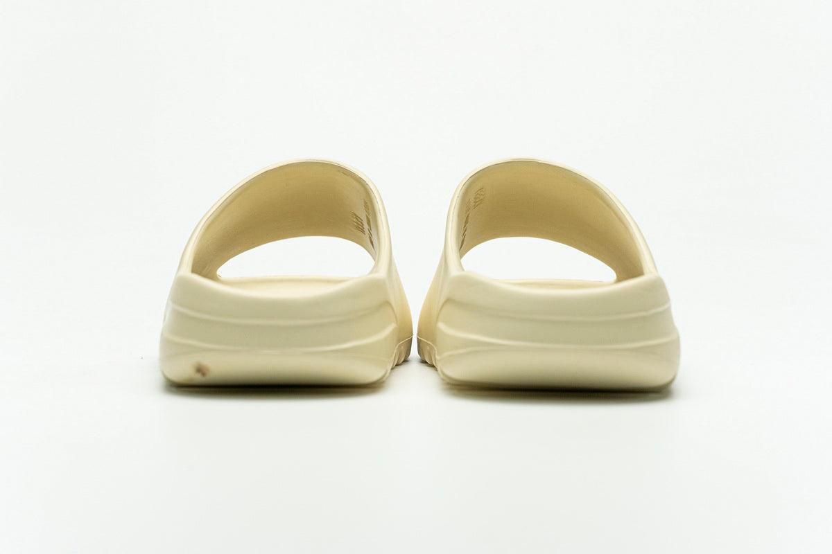 YEEZY SLIDE " BONE "